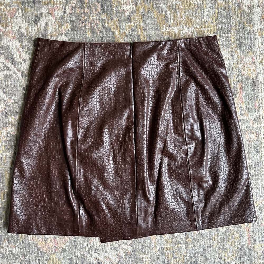 Veronica Beard Dinard Skirt Faux Crocodile Mini Skirt Size 4 Brass Buttons - Picture 7 of 13
